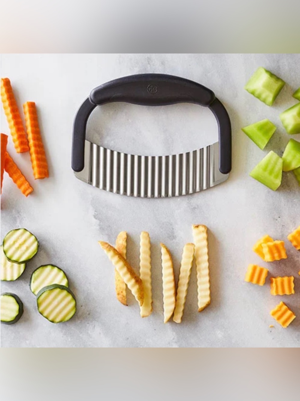 The Pampered Chef Crinkle Cutter With Blade Cover Black Handle Preowned